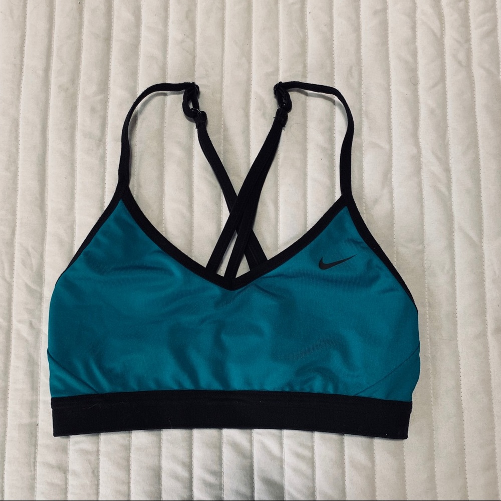 New Nike Drifit sports bra small